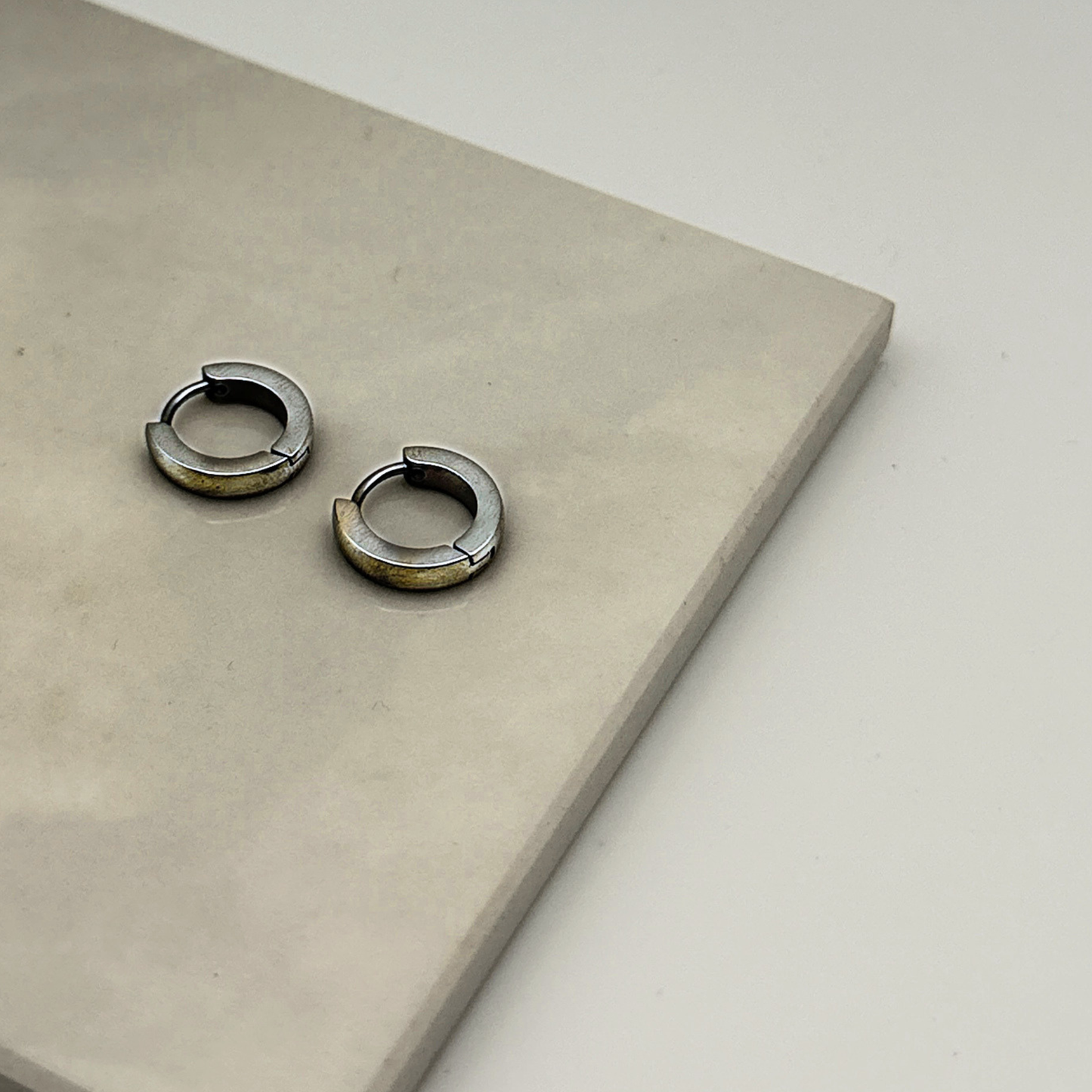 Essential Huggie Hoops